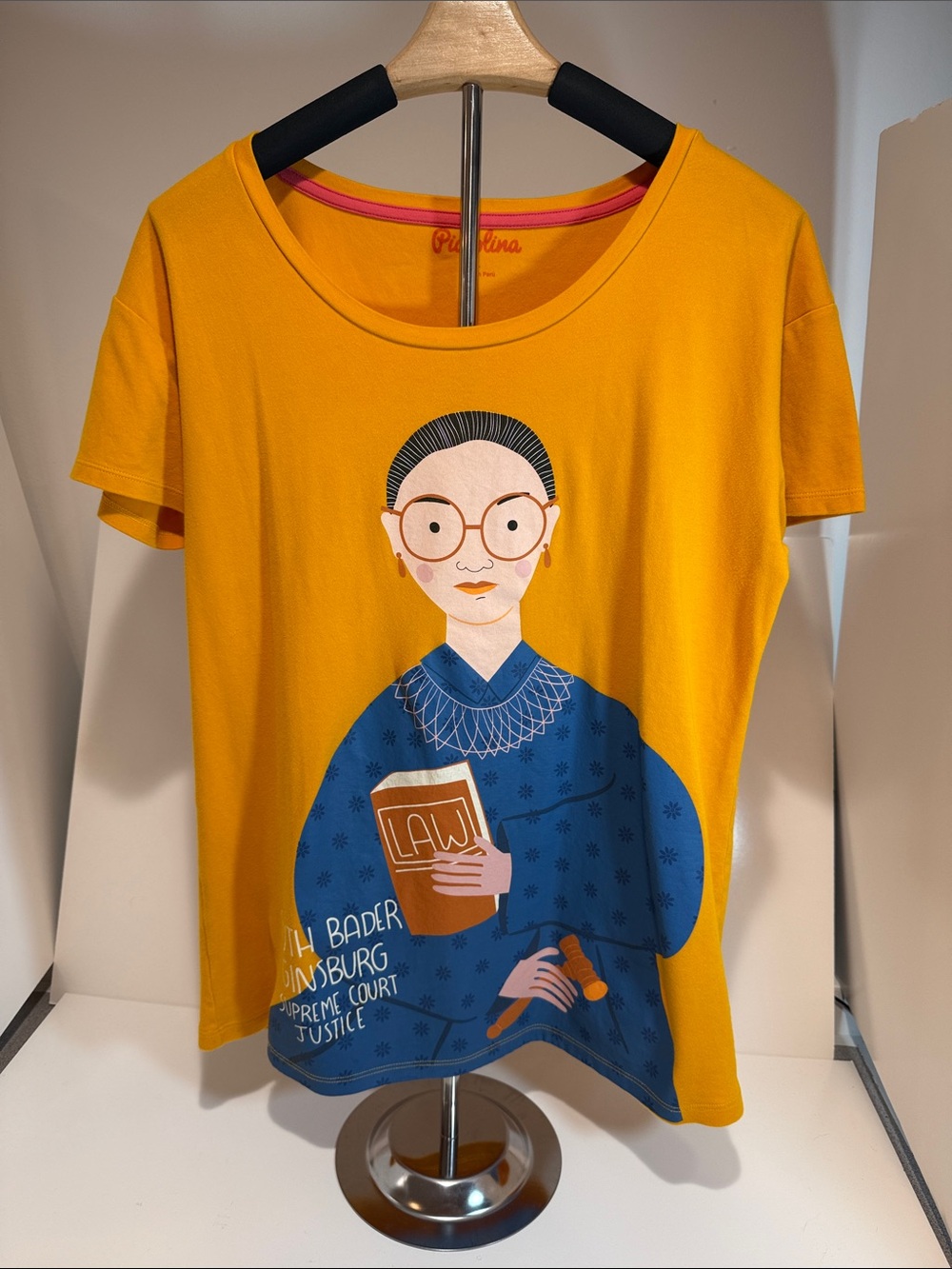 Piccolina Women’s Ruth Bader Ginsburg RBG Graphic Tee Size L. 100% Cotton